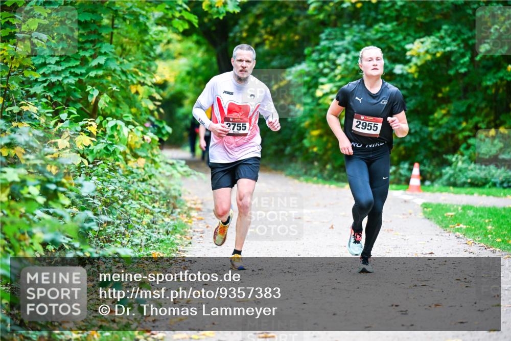 12.10.2025 - Bramfelder Halbmarathon 2025 Dr. Thomas Lammeyer http://msf.ph/oto/9357383 12.10.2025 11:00:40 Laufen 2755, 2955 meine-sportfotos.de