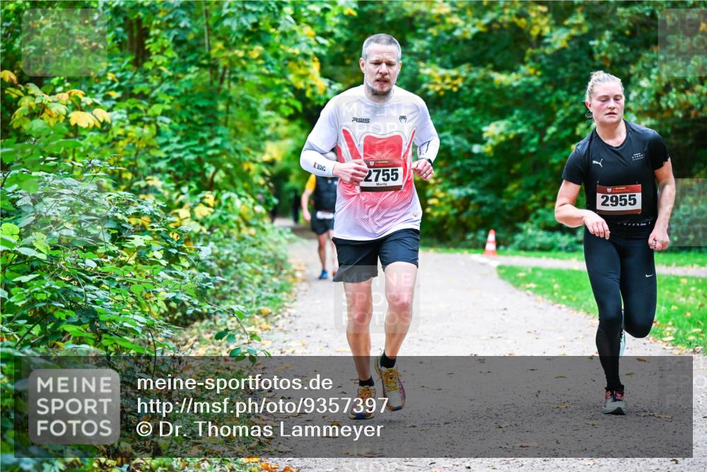 12.10.2025 - Bramfelder Halbmarathon 2025 Dr. Thomas Lammeyer http://msf.ph/oto/9357397 12.10.2025 11:00:42 Laufen 2755, 2955 meine-sportfotos.de