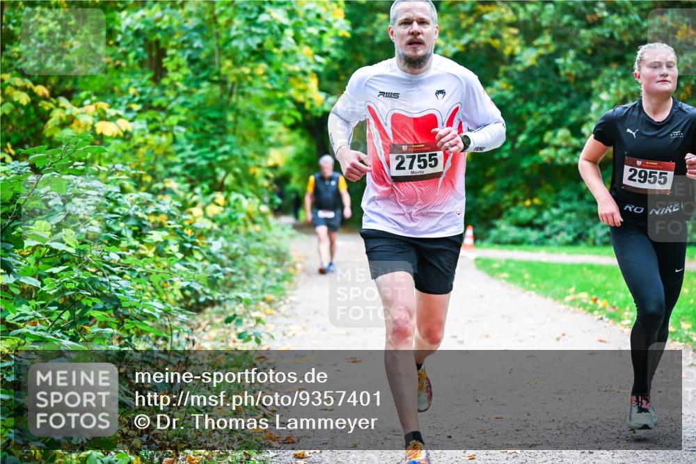 12.10.2025 - Bramfelder Halbmarathon 2025 Dr. Thomas Lammeyer http://msf.ph/oto/9357401 12.10.2025 11:00:42 Laufen 2755, 2955 meine-sportfotos.de