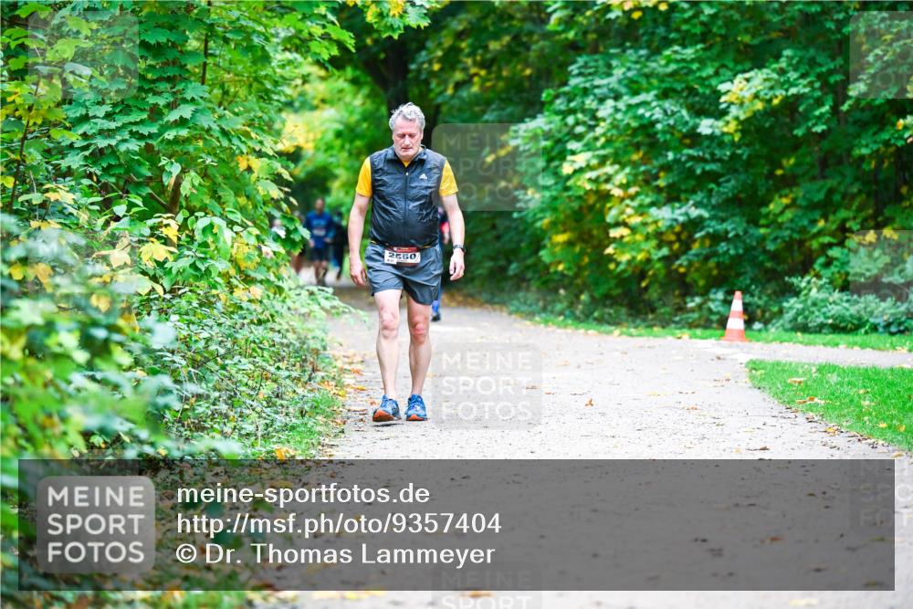12.10.2025 - Bramfelder Halbmarathon 2025 Dr. Thomas Lammeyer http://msf.ph/oto/9357404 12.10.2025 11:00:44 Laufen 2550 meine-sportfotos.de