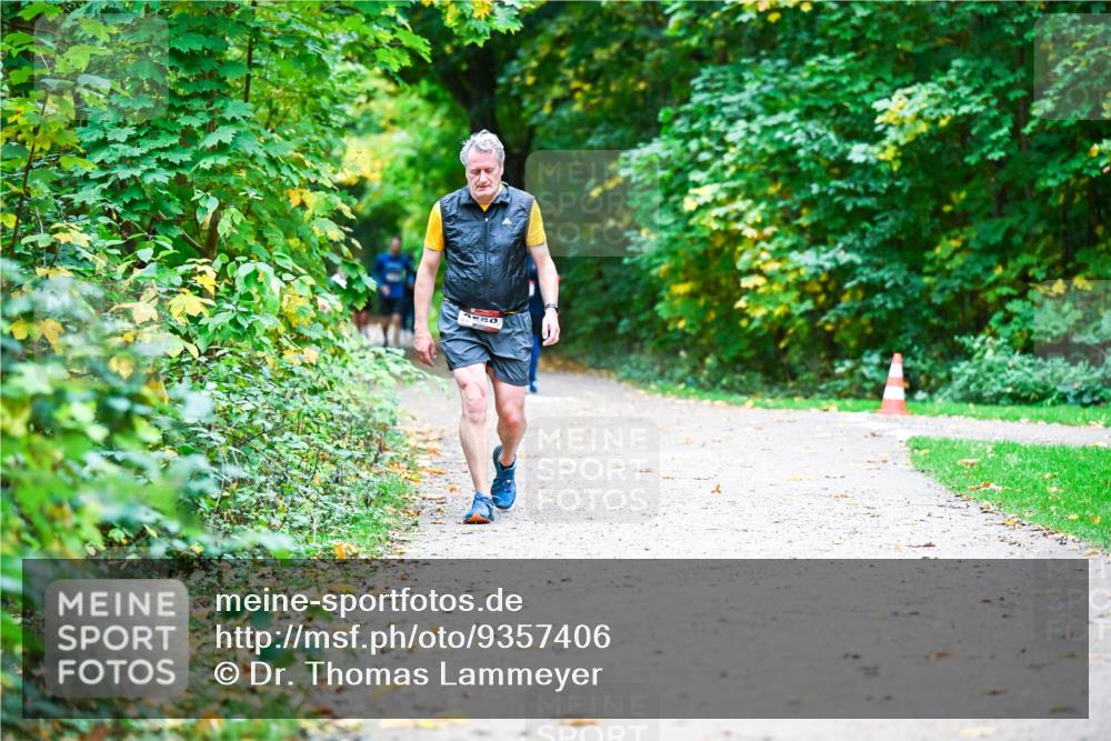12.10.2025 - Bramfelder Halbmarathon 2025 Dr. Thomas Lammeyer http://msf.ph/oto/9357406 12.10.2025 11:00:44 Laufen 9830 meine-sportfotos.de