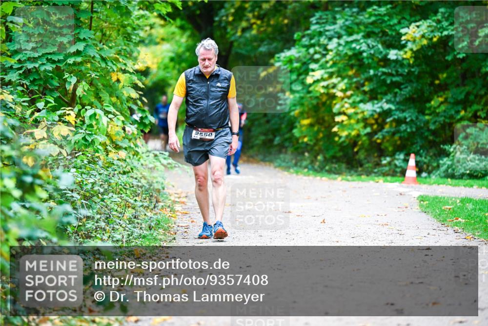 12.10.2025 - Bramfelder Halbmarathon 2025 Dr. Thomas Lammeyer http://msf.ph/oto/9357408 12.10.2025 11:00:45 Laufen 2550 meine-sportfotos.de