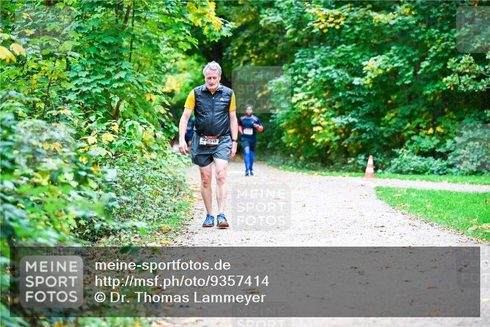 12.10.2025 - Bramfelder Halbmarathon 2025 Dr. Thomas Lammeyer http://msf.ph/oto/9357414 12.10.2025 11:00:46 Laufen 2550 meine-sportfotos.de