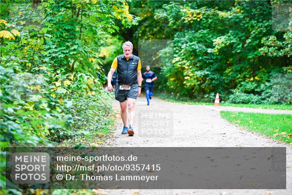 12.10.2025 - Bramfelder Halbmarathon 2025 Dr. Thomas Lammeyer http://msf.ph/oto/9357415 12.10.2025 11:00:46 Laufen 2550 meine-sportfotos.de