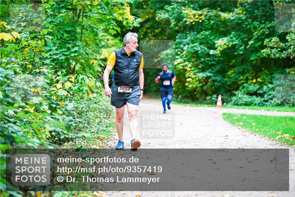 12.10.2025 - Bramfelder Halbmarathon 2025 Dr. Thomas Lammeyer http://msf.ph/oto/9357419 12.10.2025 11:00:48 Laufen 2550 meine-sportfotos.de