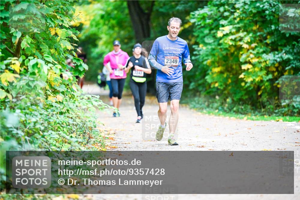 12.10.2025 - Bramfelder Halbmarathon 2025 Dr. Thomas Lammeyer http://msf.ph/oto/9357428 12.10.2025 11:00:57 Laufen 2243, 2349 meine-sportfotos.de