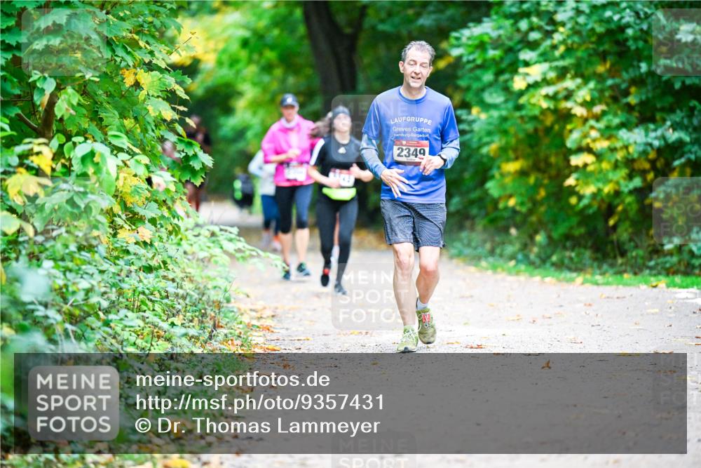12.10.2025 - Bramfelder Halbmarathon 2025 Dr. Thomas Lammeyer http://msf.ph/oto/9357431 12.10.2025 11:00:58 Laufen 2349 meine-sportfotos.de