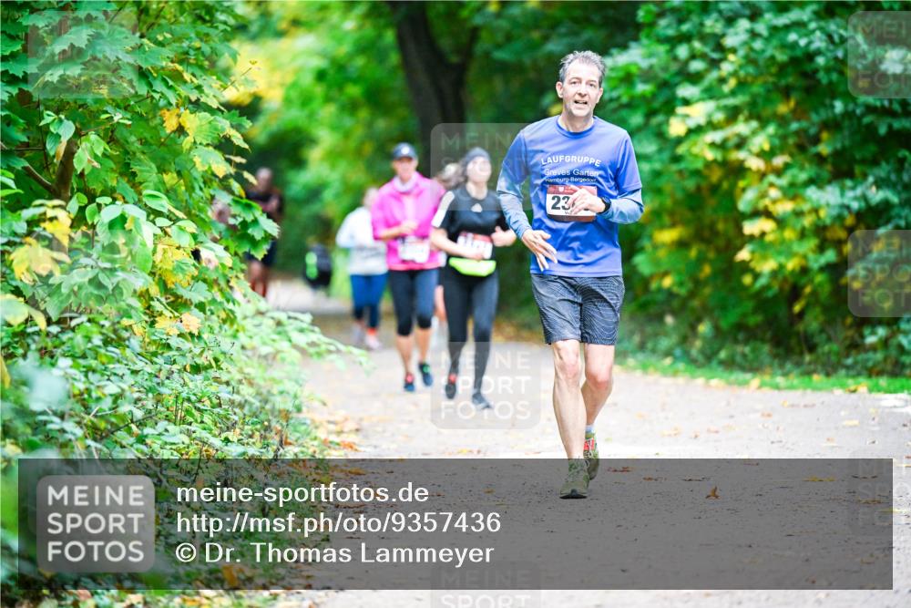 12.10.2025 - Bramfelder Halbmarathon 2025 Dr. Thomas Lammeyer http://msf.ph/oto/9357436 12.10.2025 11:00:59 Laufen 23 meine-sportfotos.de