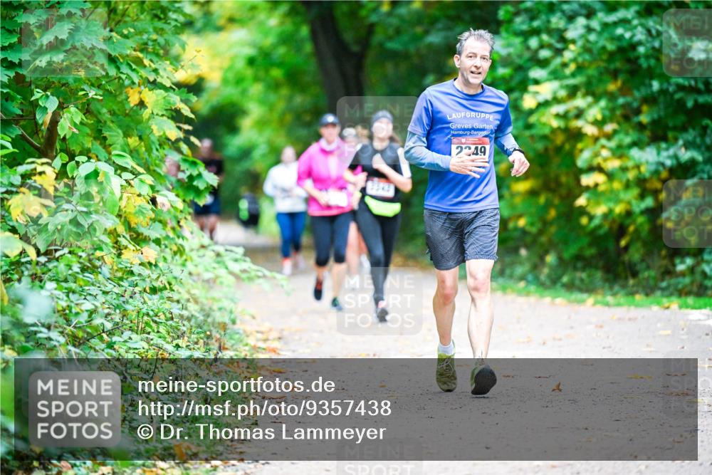 12.10.2025 - Bramfelder Halbmarathon 2025 Dr. Thomas Lammeyer http://msf.ph/oto/9357438 12.10.2025 11:00:59 Laufen 2249 meine-sportfotos.de