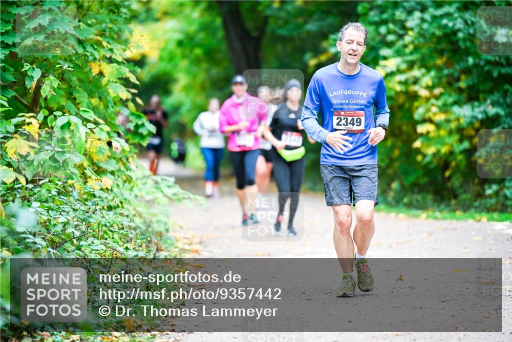 12.10.2025 - Bramfelder Halbmarathon 2025 Dr. Thomas Lammeyer http://msf.ph/oto/9357442 12.10.2025 11:00:59 Laufen 2349 meine-sportfotos.de