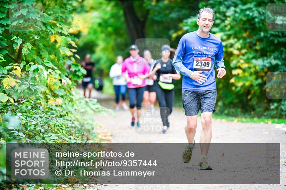 12.10.2025 - Bramfelder Halbmarathon 2025 Dr. Thomas Lammeyer http://msf.ph/oto/9357444 12.10.2025 11:01:00 Laufen 2349 meine-sportfotos.de