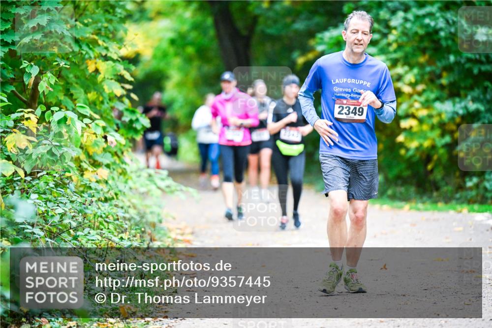 12.10.2025 - Bramfelder Halbmarathon 2025 Dr. Thomas Lammeyer http://msf.ph/oto/9357445 12.10.2025 11:01:00 Laufen 2349 meine-sportfotos.de