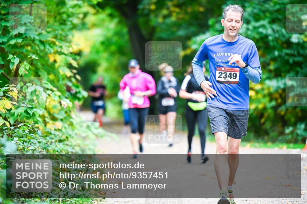 12.10.2025 - Bramfelder Halbmarathon 2025 Dr. Thomas Lammeyer http://msf.ph/oto/9357451 12.10.2025 11:01:01 Laufen 34, 2349 meine-sportfotos.de