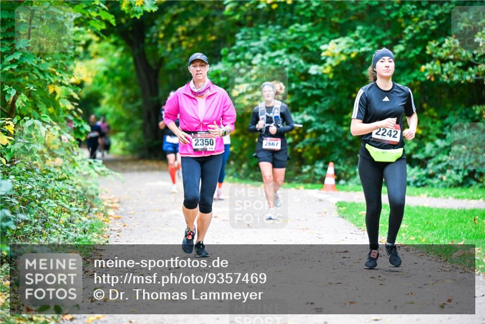 12.10.2025 - Bramfelder Halbmarathon 2025 Dr. Thomas Lammeyer http://msf.ph/oto/9357469 12.10.2025 11:01:06 Laufen 2242, 2350, 2667, 23 meine-sportfotos.de