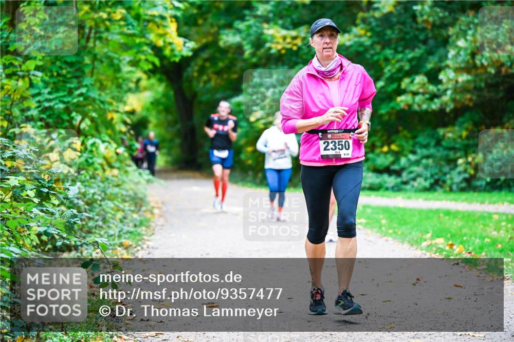 12.10.2025 - Bramfelder Halbmarathon 2025 Dr. Thomas Lammeyer http://msf.ph/oto/9357477 12.10.2025 11:01:09 Laufen 2350, 95 meine-sportfotos.de