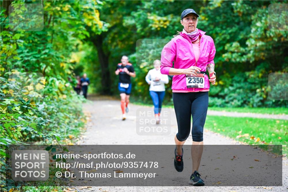 12.10.2025 - Bramfelder Halbmarathon 2025 Dr. Thomas Lammeyer http://msf.ph/oto/9357478 12.10.2025 11:01:09 Laufen 2350, 95 meine-sportfotos.de
