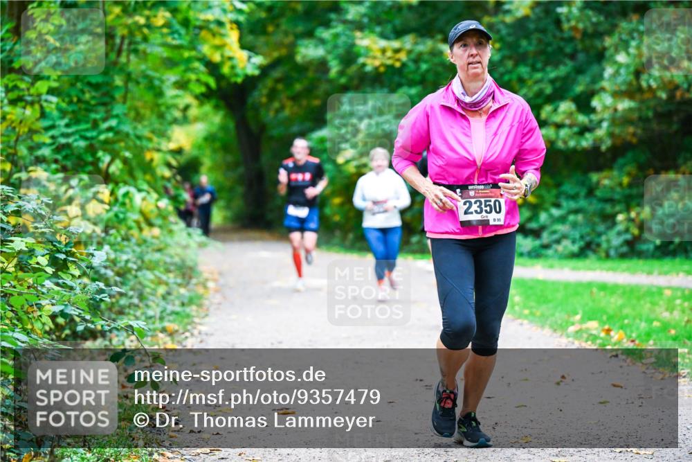 12.10.2025 - Bramfelder Halbmarathon 2025 Dr. Thomas Lammeyer http://msf.ph/oto/9357479 12.10.2025 11:01:09 Laufen 2350, 95 meine-sportfotos.de