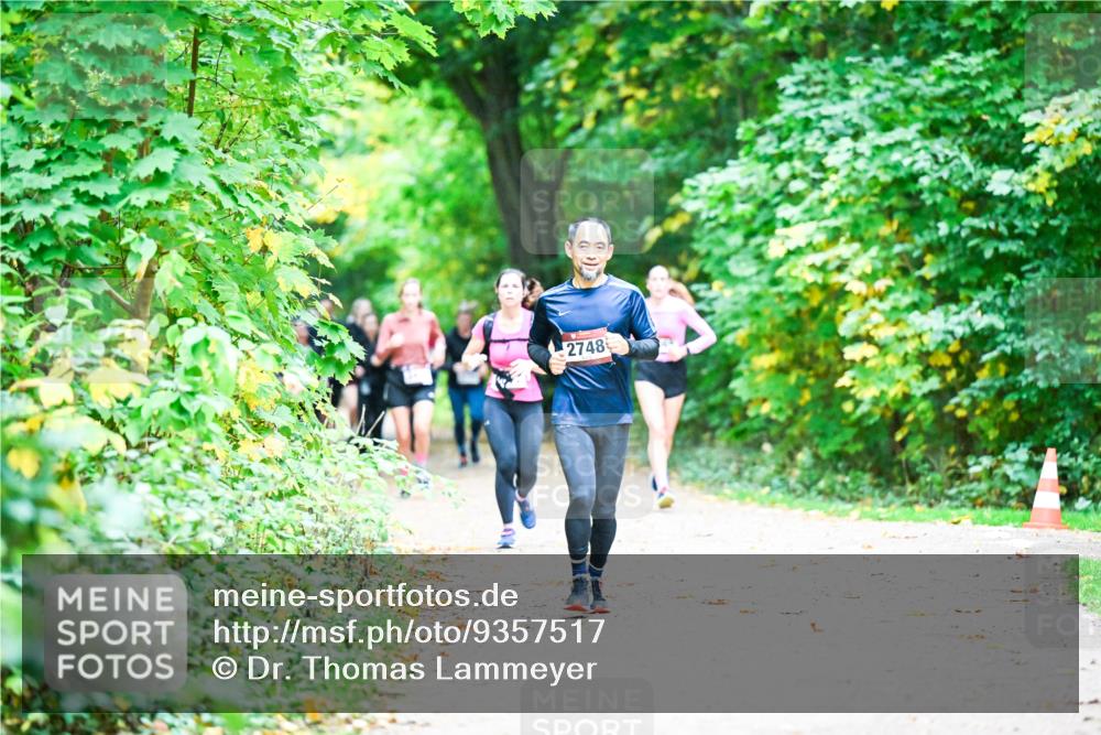 12.10.2025 - Bramfelder Halbmarathon 2025 Dr. Thomas Lammeyer http://msf.ph/oto/9357517 12.10.2025 11:01:18 Laufen 2748 meine-sportfotos.de