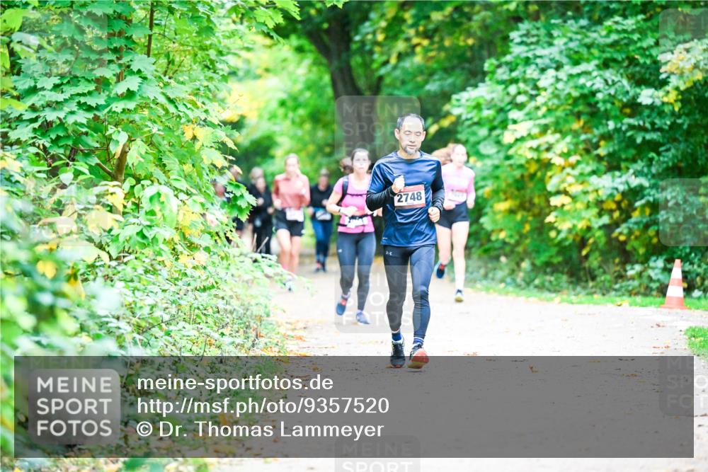 12.10.2025 - Bramfelder Halbmarathon 2025 Dr. Thomas Lammeyer http://msf.ph/oto/9357520 12.10.2025 11:01:18 Laufen 2748 meine-sportfotos.de