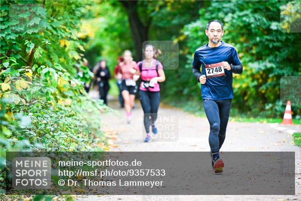 12.10.2025 - Bramfelder Halbmarathon 2025 Dr. Thomas Lammeyer http://msf.ph/oto/9357533 12.10.2025 11:01:20 Laufen 2748 meine-sportfotos.de