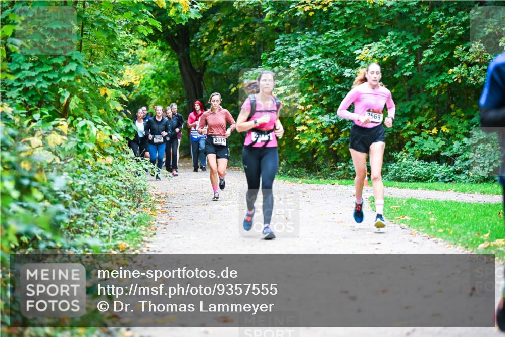 12.10.2025 - Bramfelder Halbmarathon 2025 Dr. Thomas Lammeyer http://msf.ph/oto/9357555 12.10.2025 11:01:23 Laufen 2295, 2295, 2414, 2669 meine-sportfotos.de