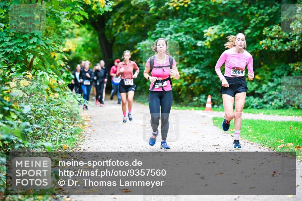 12.10.2025 - Bramfelder Halbmarathon 2025 Dr. Thomas Lammeyer http://msf.ph/oto/9357560 12.10.2025 11:01:24 Laufen 2414, 2669 meine-sportfotos.de
