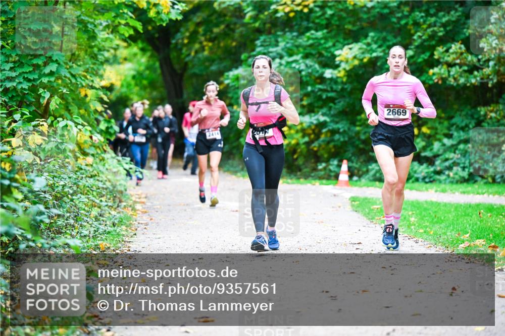 12.10.2025 - Bramfelder Halbmarathon 2025 Dr. Thomas Lammeyer http://msf.ph/oto/9357561 12.10.2025 11:01:24 Laufen 2414, 2669 meine-sportfotos.de