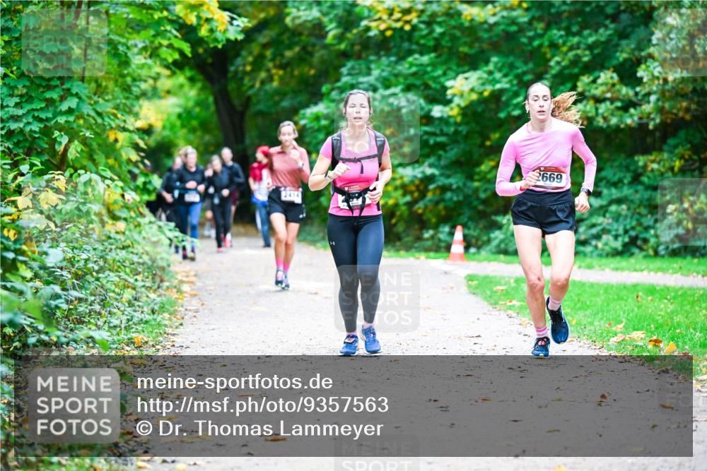 12.10.2025 - Bramfelder Halbmarathon 2025 Dr. Thomas Lammeyer http://msf.ph/oto/9357563 12.10.2025 11:01:24 Laufen 2669 meine-sportfotos.de