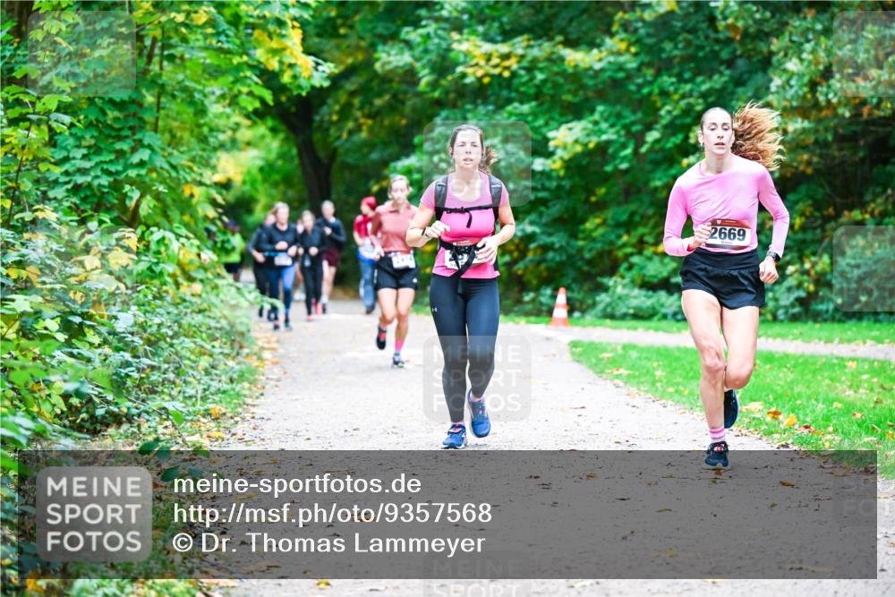 12.10.2025 - Bramfelder Halbmarathon 2025 Dr. Thomas Lammeyer http://msf.ph/oto/9357568 12.10.2025 11:01:25 Laufen 2669 meine-sportfotos.de