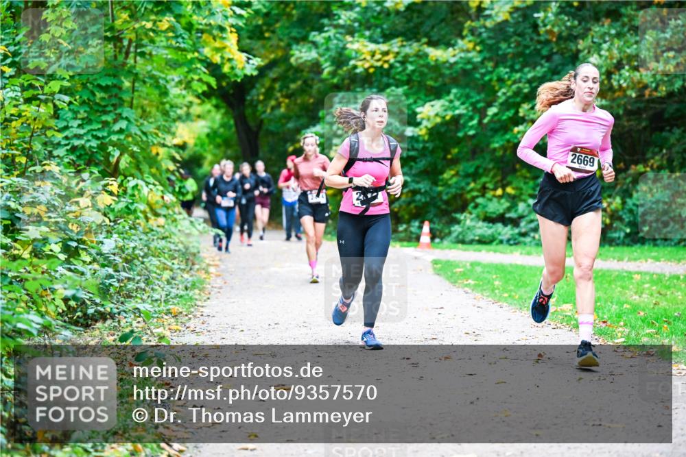 12.10.2025 - Bramfelder Halbmarathon 2025 Dr. Thomas Lammeyer http://msf.ph/oto/9357570 12.10.2025 11:01:25 Laufen 2669 meine-sportfotos.de