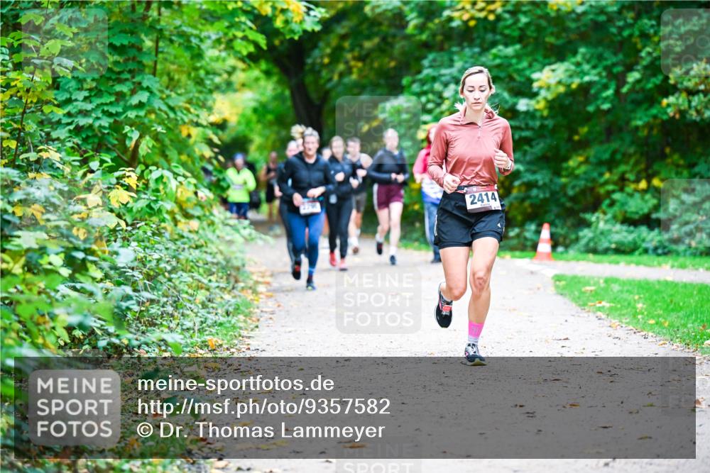 12.10.2025 - Bramfelder Halbmarathon 2025 Dr. Thomas Lammeyer http://msf.ph/oto/9357582 12.10.2025 11:01:28 Laufen 2414 meine-sportfotos.de