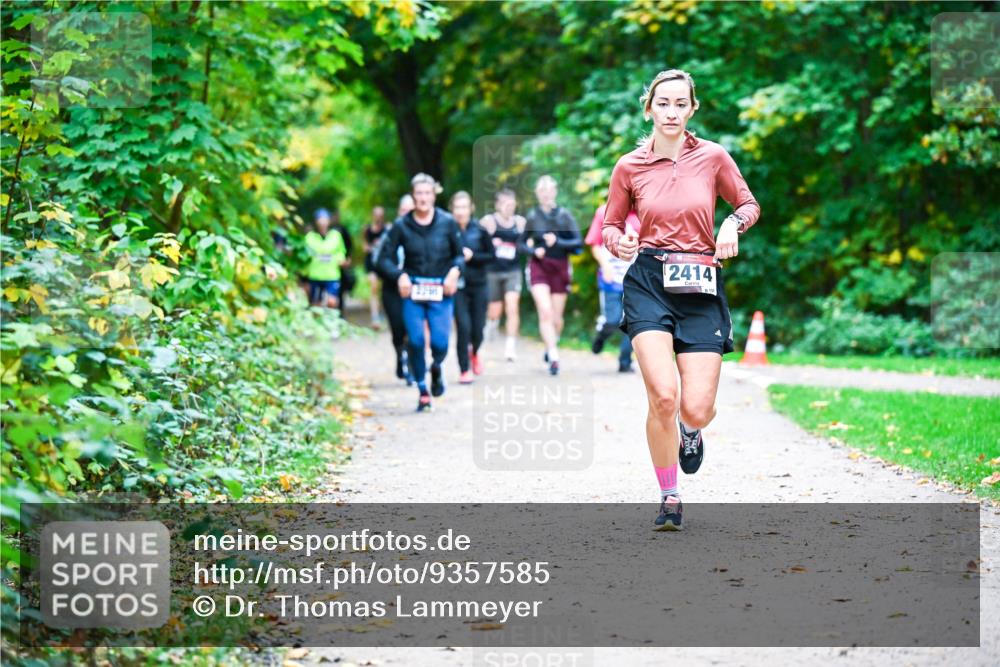 12.10.2025 - Bramfelder Halbmarathon 2025 Dr. Thomas Lammeyer http://msf.ph/oto/9357585 12.10.2025 11:01:28 Laufen 2414 meine-sportfotos.de