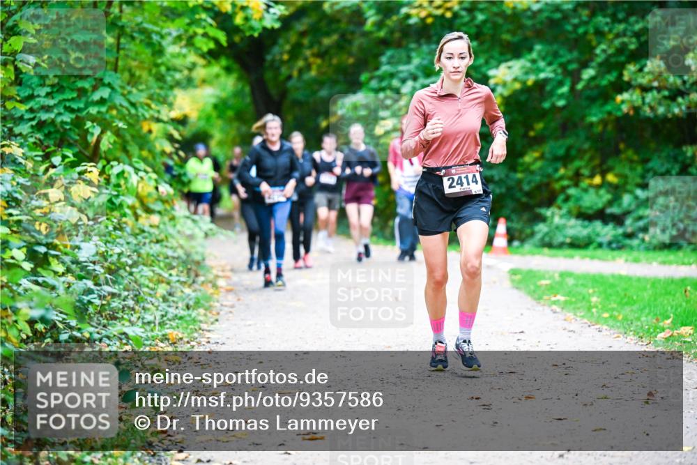 12.10.2025 - Bramfelder Halbmarathon 2025 Dr. Thomas Lammeyer http://msf.ph/oto/9357586 12.10.2025 11:01:28 Laufen 2414 meine-sportfotos.de