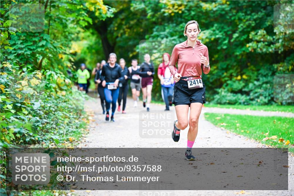 12.10.2025 - Bramfelder Halbmarathon 2025 Dr. Thomas Lammeyer http://msf.ph/oto/9357588 12.10.2025 11:01:29 Laufen 2414 meine-sportfotos.de