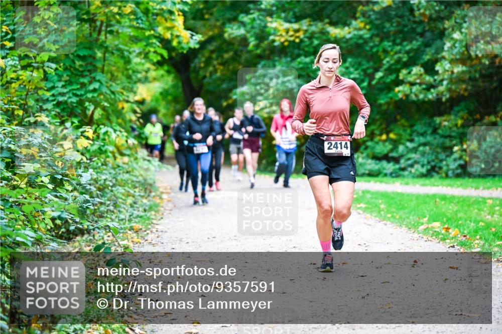 12.10.2025 - Bramfelder Halbmarathon 2025 Dr. Thomas Lammeyer http://msf.ph/oto/9357591 12.10.2025 11:01:29 Laufen 2414 meine-sportfotos.de