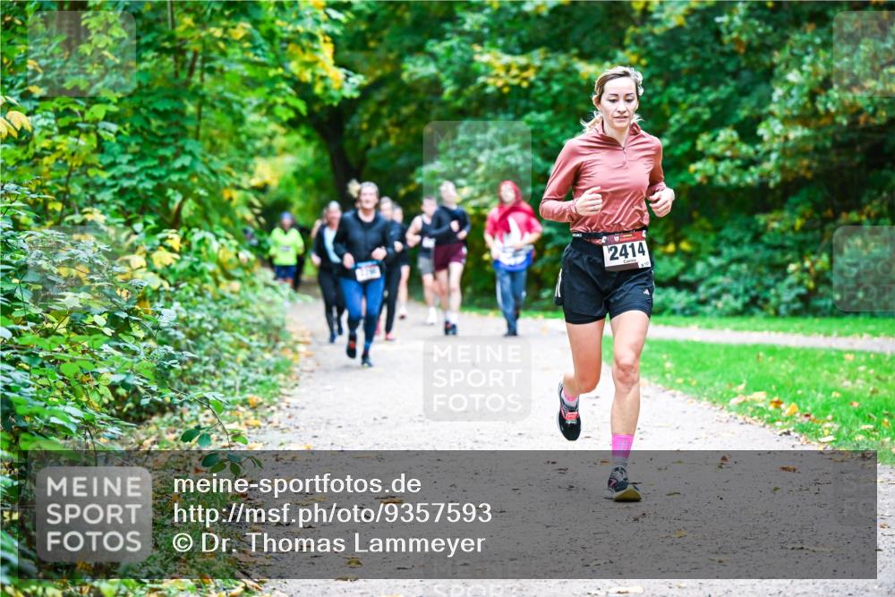 12.10.2025 - Bramfelder Halbmarathon 2025 Dr. Thomas Lammeyer http://msf.ph/oto/9357593 12.10.2025 11:01:29 Laufen 2414 meine-sportfotos.de