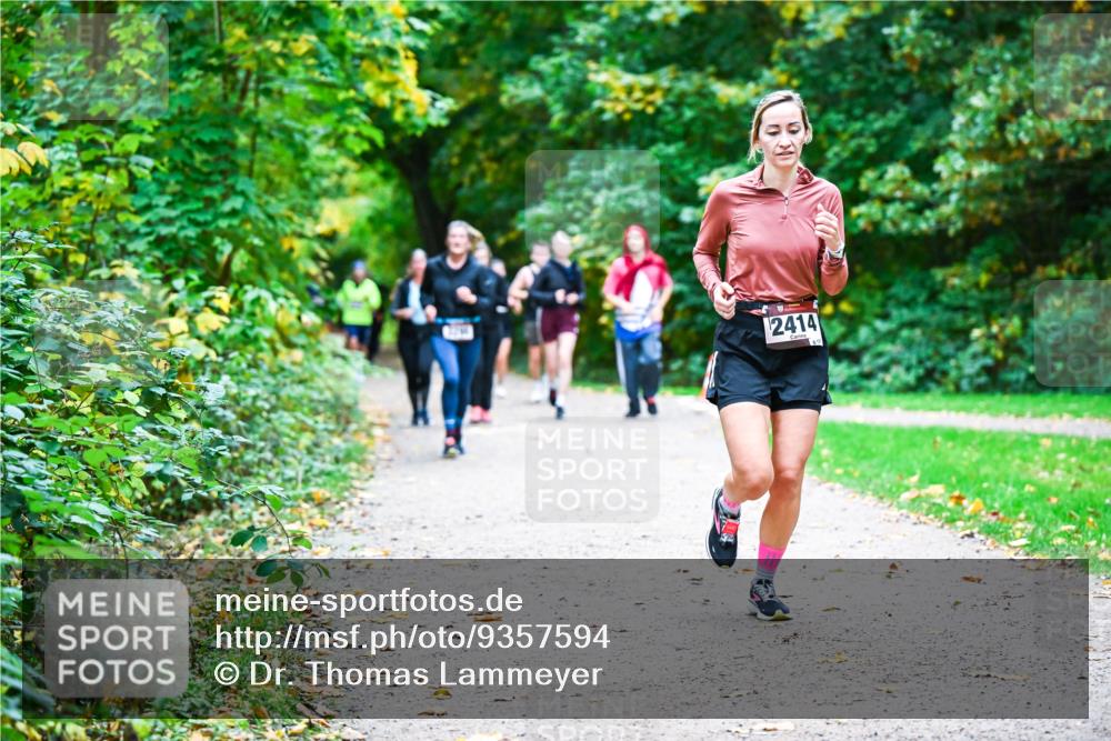 12.10.2025 - Bramfelder Halbmarathon 2025 Dr. Thomas Lammeyer http://msf.ph/oto/9357594 12.10.2025 11:01:30 Laufen 2414 meine-sportfotos.de