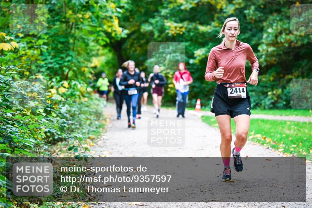12.10.2025 - Bramfelder Halbmarathon 2025 Dr. Thomas Lammeyer http://msf.ph/oto/9357597 12.10.2025 11:01:30 Laufen 2414, 8, 131 meine-sportfotos.de