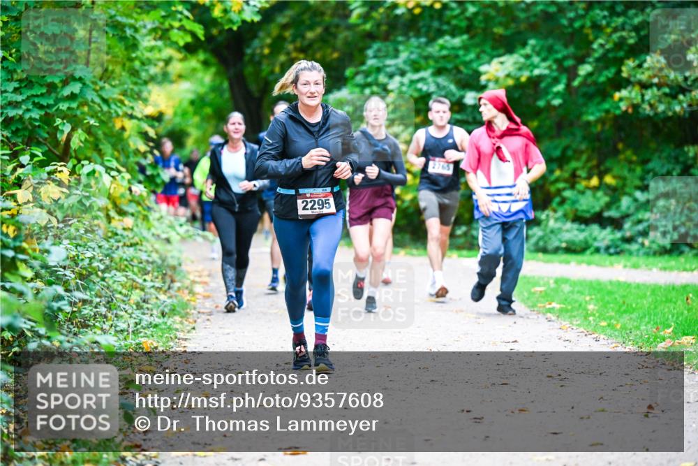 12.10.2025 - Bramfelder Halbmarathon 2025 Dr. Thomas Lammeyer http://msf.ph/oto/9357608 12.10.2025 11:01:32 Laufen 2295, 2765 meine-sportfotos.de