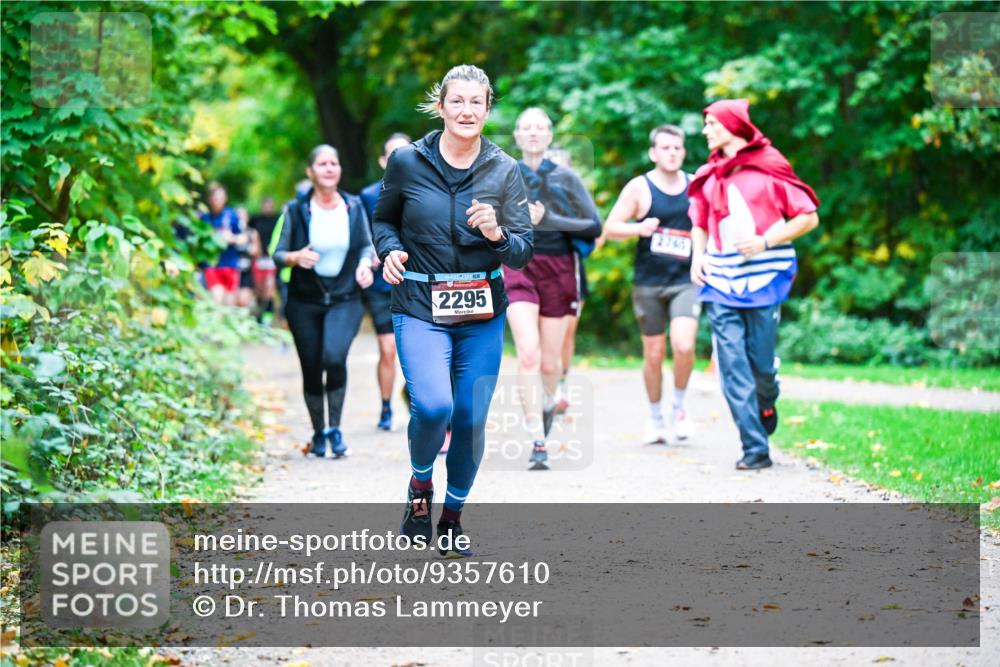 12.10.2025 - Bramfelder Halbmarathon 2025 Dr. Thomas Lammeyer http://msf.ph/oto/9357610 12.10.2025 11:01:32 Laufen 2295, 2765 meine-sportfotos.de