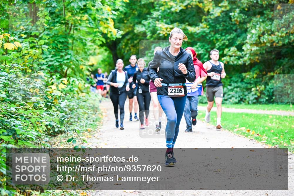 12.10.2025 - Bramfelder Halbmarathon 2025 Dr. Thomas Lammeyer http://msf.ph/oto/9357620 12.10.2025 11:01:34 Laufen 2295, 2765 meine-sportfotos.de