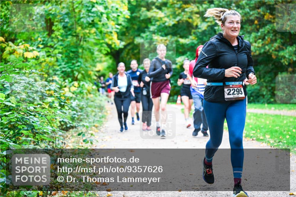 12.10.2025 - Bramfelder Halbmarathon 2025 Dr. Thomas Lammeyer http://msf.ph/oto/9357626 12.10.2025 11:01:35 Laufen 2295 meine-sportfotos.de