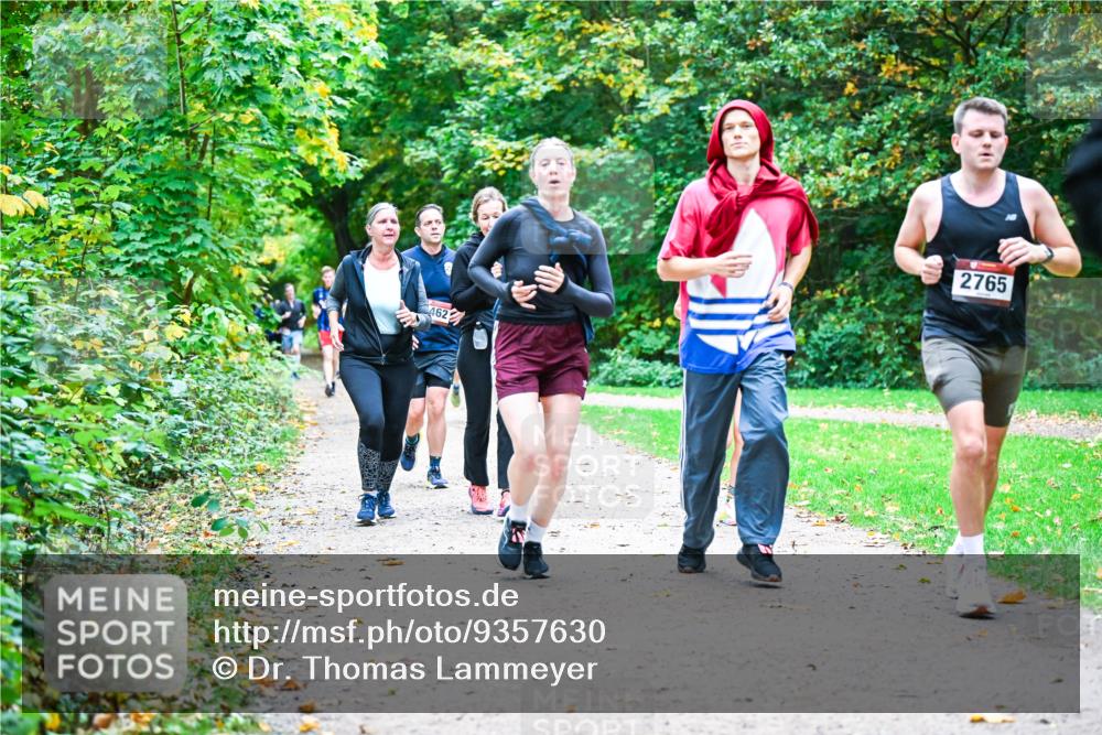 12.10.2025 - Bramfelder Halbmarathon 2025 Dr. Thomas Lammeyer http://msf.ph/oto/9357630 12.10.2025 11:01:36 Laufen 462, 2765 meine-sportfotos.de