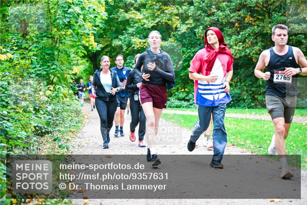 12.10.2025 - Bramfelder Halbmarathon 2025 Dr. Thomas Lammeyer http://msf.ph/oto/9357631 12.10.2025 11:01:36 Laufen 2765 meine-sportfotos.de