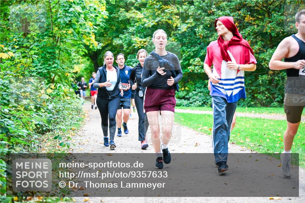 12.10.2025 - Bramfelder Halbmarathon 2025 Dr. Thomas Lammeyer http://msf.ph/oto/9357633 12.10.2025 11:01:37 Laufen 462 meine-sportfotos.de