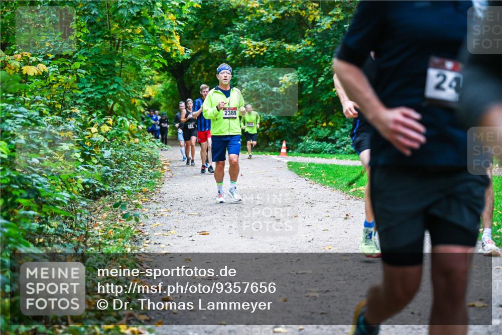 12.10.2025 - Bramfelder Halbmarathon 2025 Dr. Thomas Lammeyer http://msf.ph/oto/9357656 12.10.2025 11:01:40 Laufen 2389, 24 meine-sportfotos.de