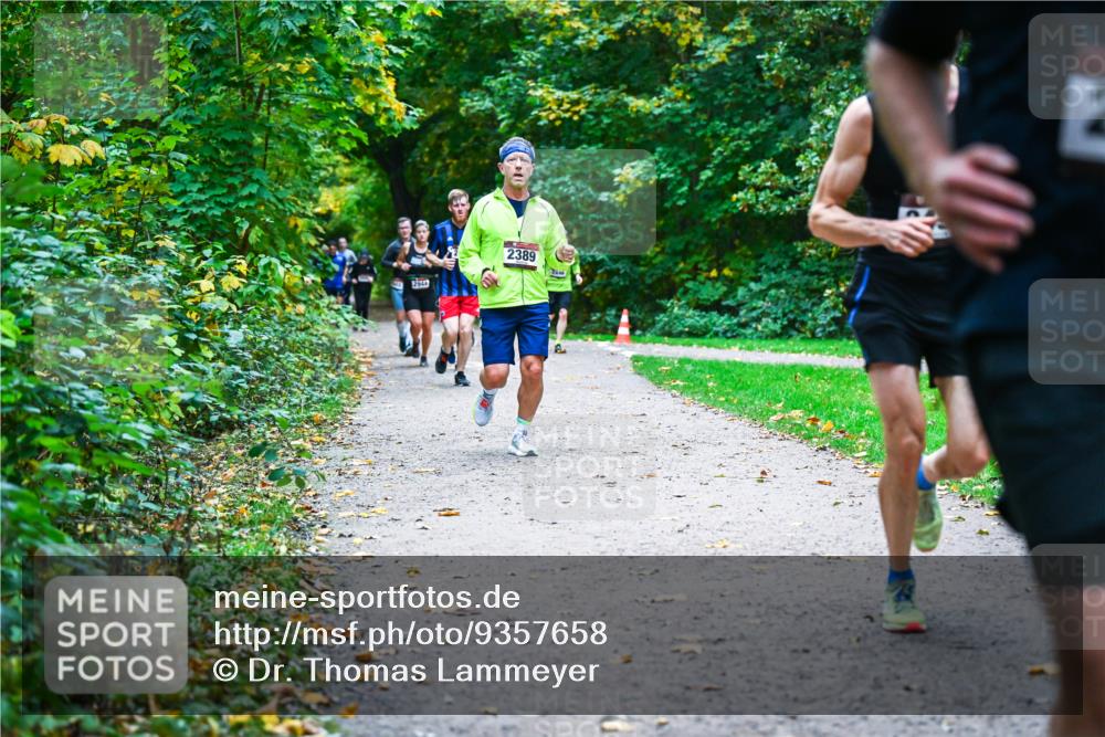 12.10.2025 - Bramfelder Halbmarathon 2025 Dr. Thomas Lammeyer http://msf.ph/oto/9357658 12.10.2025 11:01:41 Laufen 2944, 2389 meine-sportfotos.de