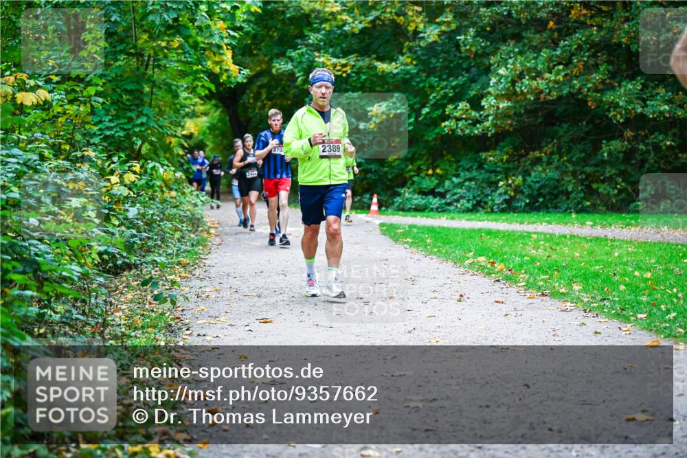 12.10.2025 - Bramfelder Halbmarathon 2025 Dr. Thomas Lammeyer http://msf.ph/oto/9357662 12.10.2025 11:01:41 Laufen 1944, 270, 2389 meine-sportfotos.de