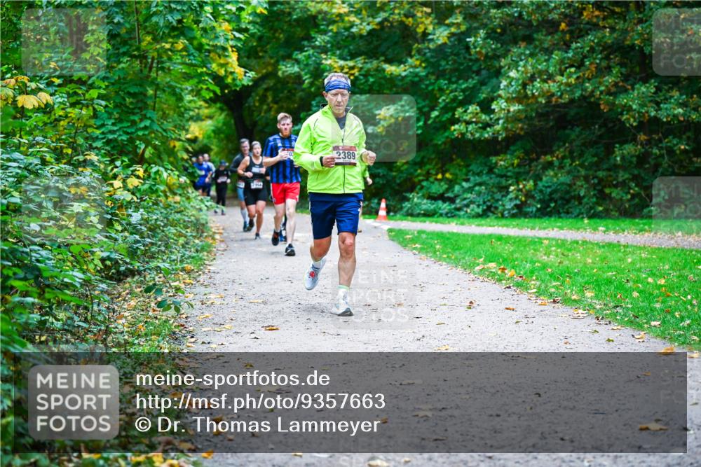 12.10.2025 - Bramfelder Halbmarathon 2025 Dr. Thomas Lammeyer http://msf.ph/oto/9357663 12.10.2025 11:01:41 Laufen 2389 meine-sportfotos.de