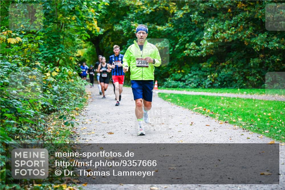 12.10.2025 - Bramfelder Halbmarathon 2025 Dr. Thomas Lammeyer http://msf.ph/oto/9357666 12.10.2025 11:01:42 Laufen 270, 2389 meine-sportfotos.de